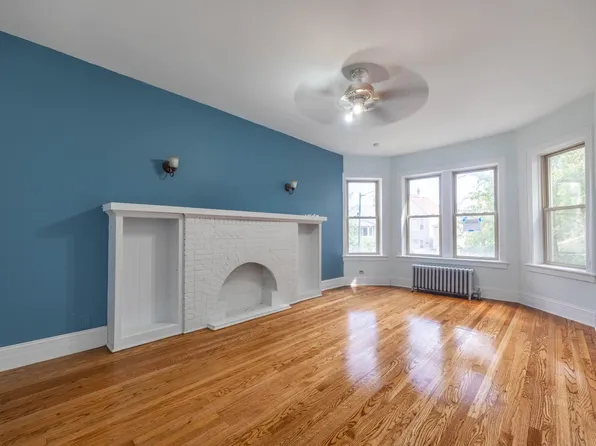 4212 N Bernard St #1E, Chicago, IL 60618
