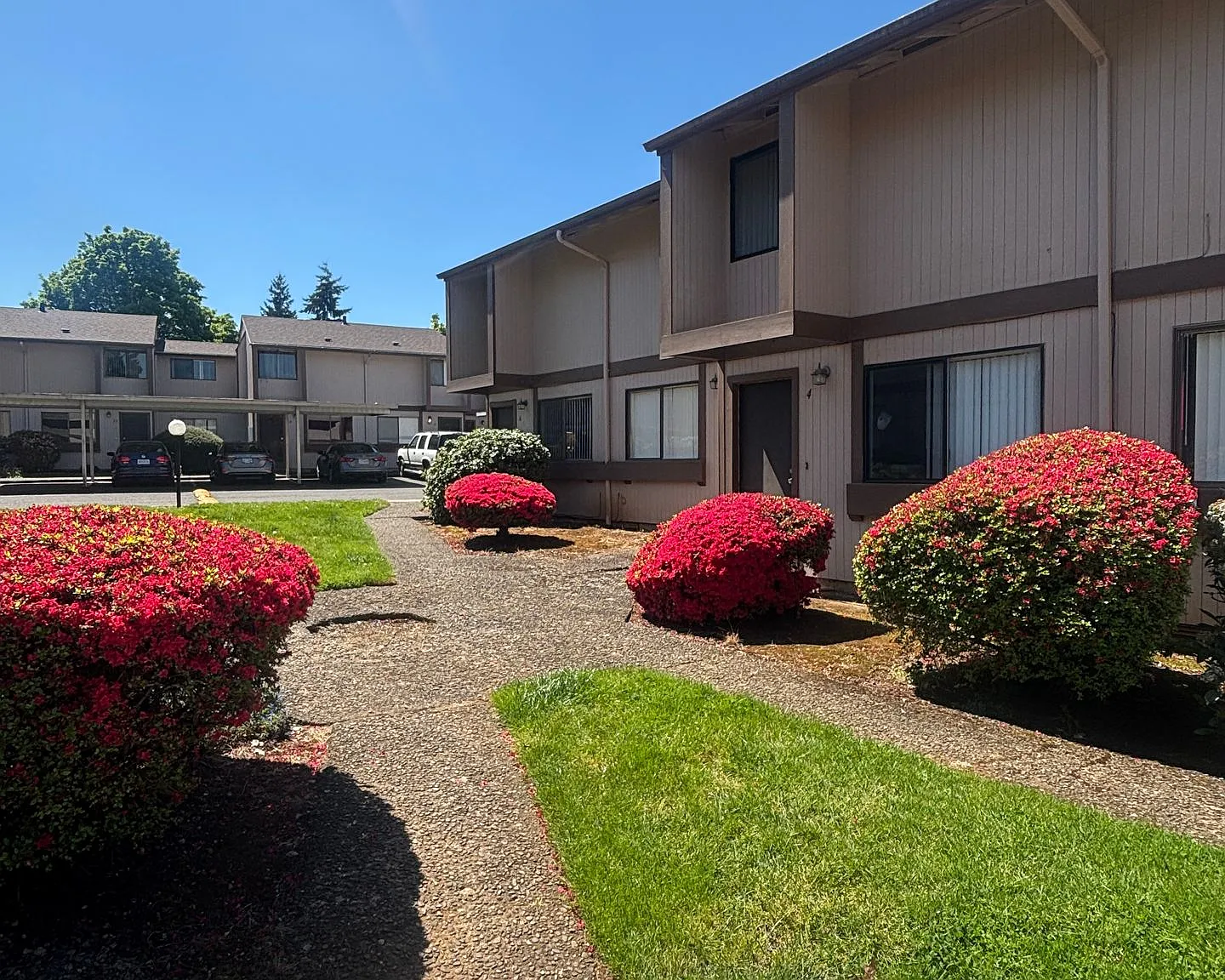 Rolling Hills Townhouses — Photo 4