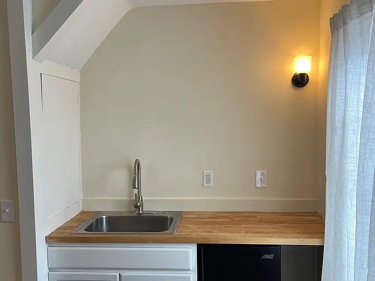 105 Atlantic St — Photo 4