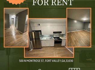 500 N Montrose St #9-11, Fort Valley, GA 31030