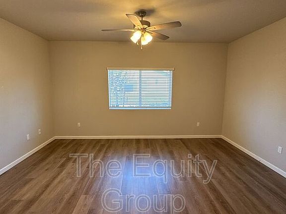 2nd image of 514 S Summit St #103