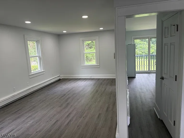 1104 Washington Ave — Photo 5