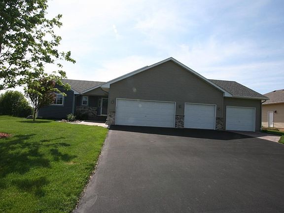 2nd image of 844 Lindsey Ln