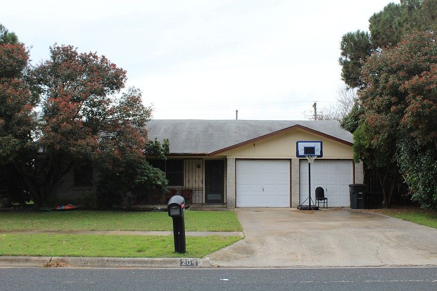 1st image of 204 Zinnia Dr