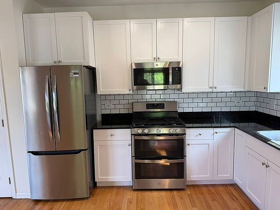 3rd image of 750 N Willard Ct APT 204