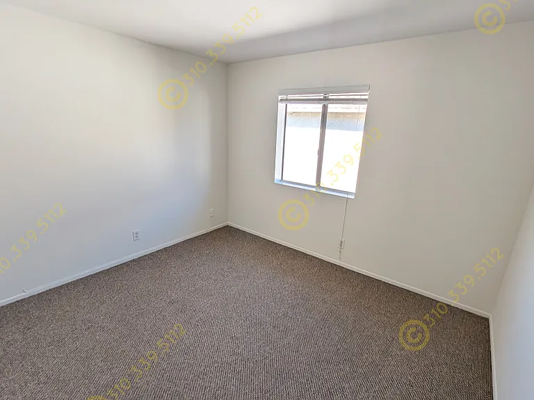 10758 Lawler St #7 — Photo 22