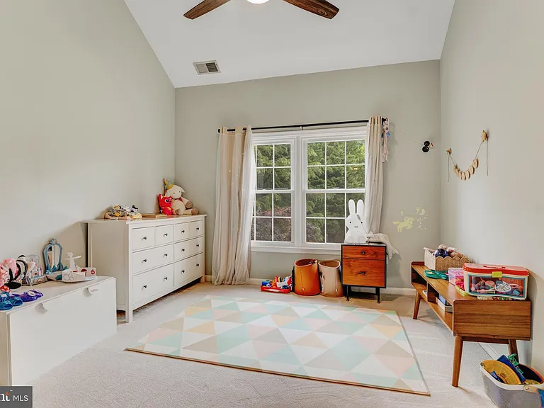 10219 Aspen Willow Dr — Photo 17