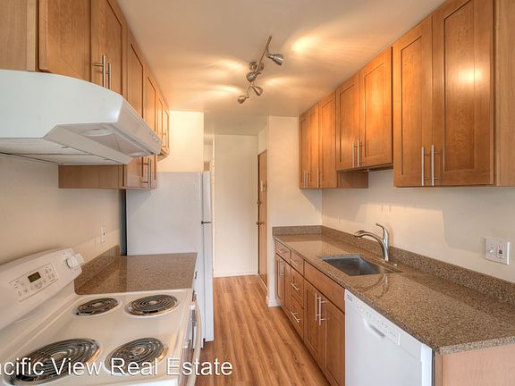 4th image of 2801-2810 E Yesler Way #35
