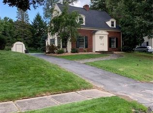 303 Breakspear Rd, Syracuse, NY 13219