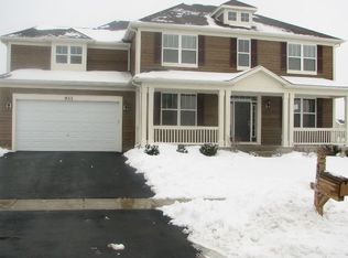 933 Jessamine Dr, Oswego, IL 60543