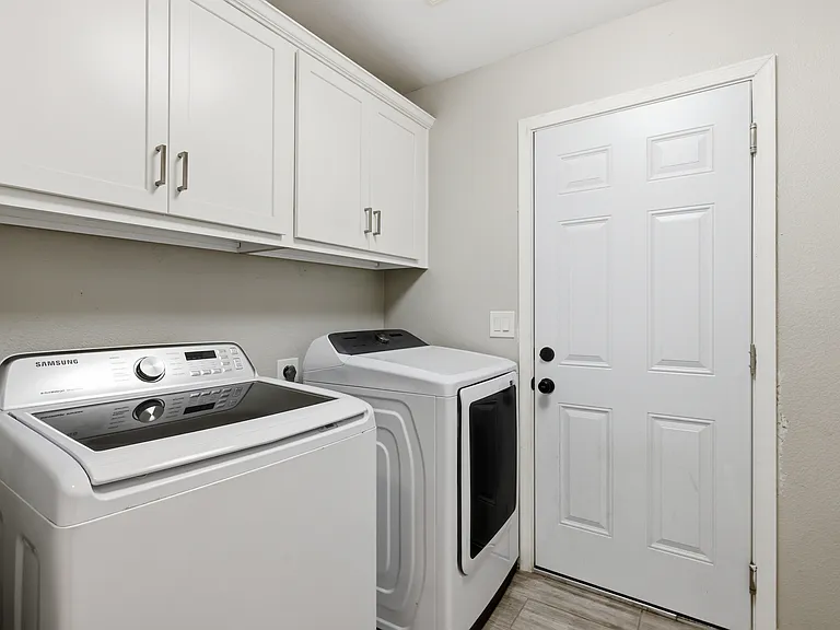 1274 E Lake Dr — Photo 42