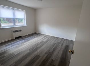 26 Arlo Rd APT 1A, Staten Island, NY 10301