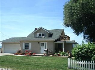 38367 N Beachview Rd, Willoughby, OH 44094