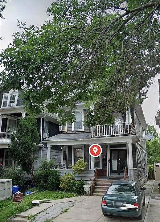 2nd image of 546 E 9th St