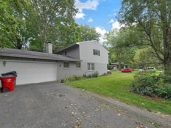 3rd image of 191 Oak Canyon Dr