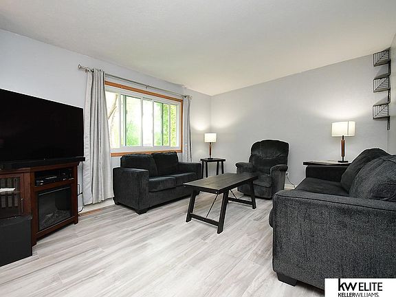 5th image of 305 Victor Ave