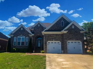 652 Rodeo Ln, Bowling Green, KY 42101