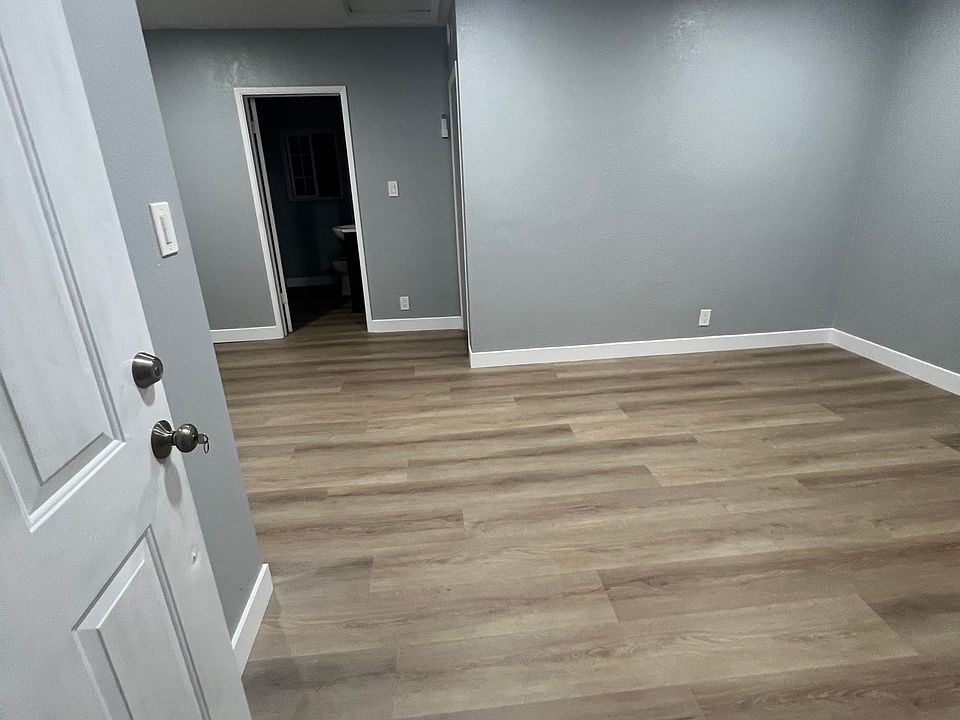 1st image of 364 S Ferris Ave #1/2