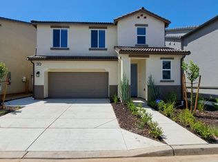 2889 E Escarpa Dr, Fresno, CA 93730