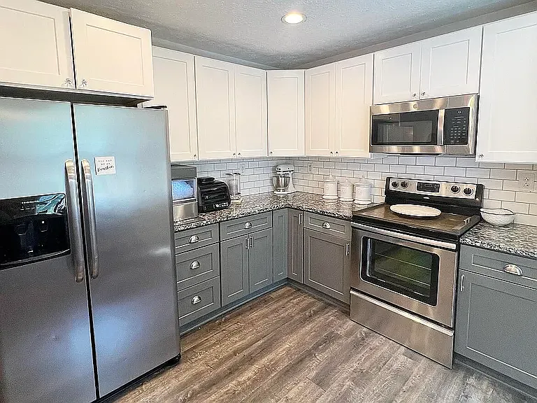 3 bed, 1.5 bath, 1253 sqft, $1,800 — Photo 4