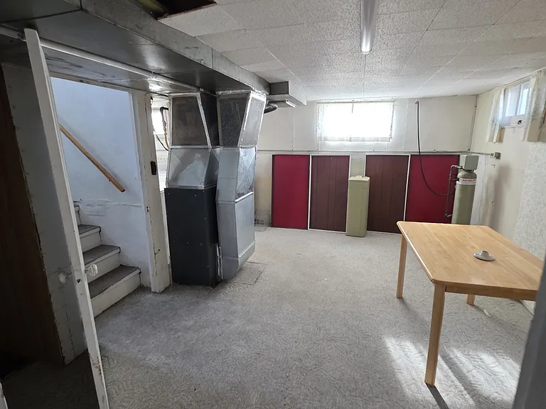 Basement landing