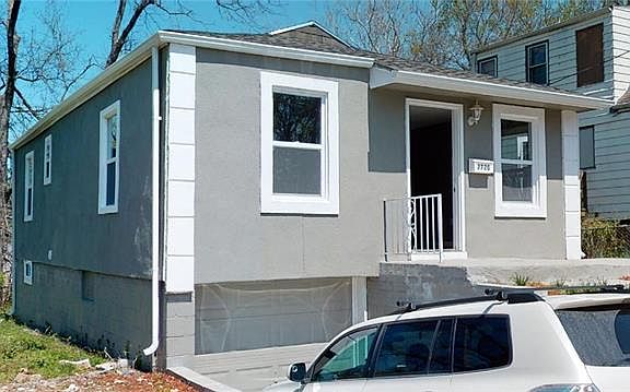 2nd image of 2720 Rowland Ave