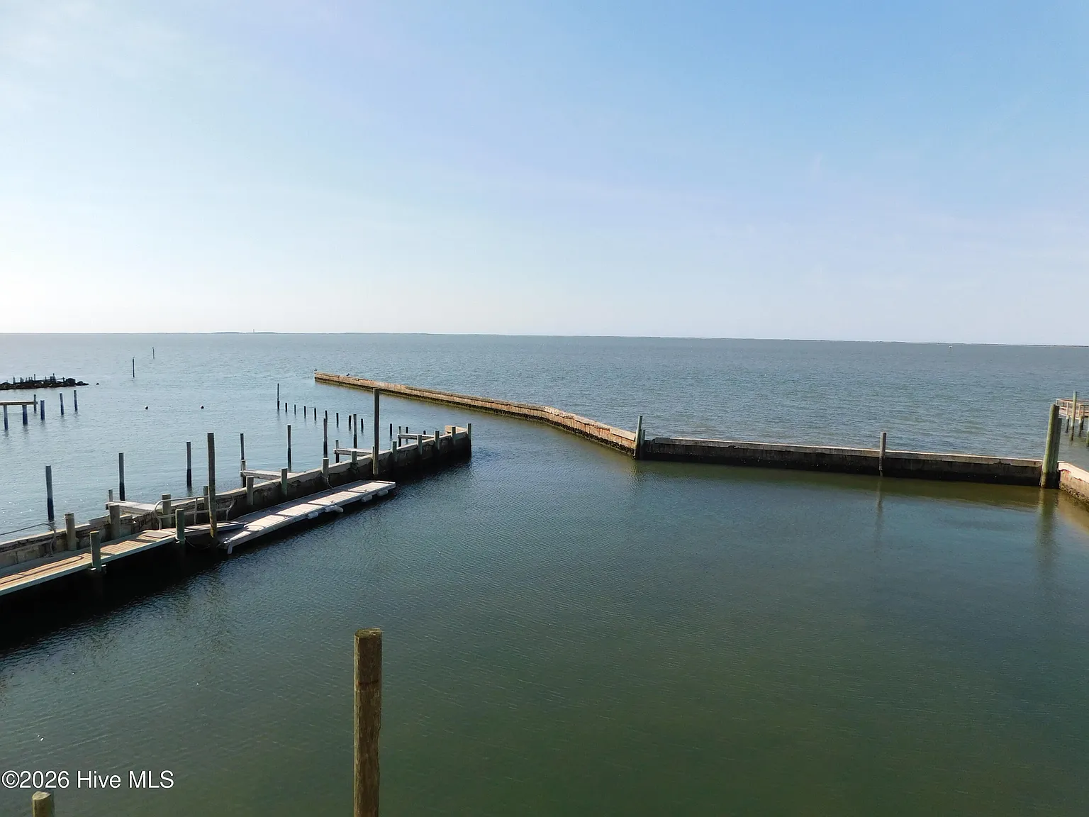 2 bed, 1.0 bath, $2,500 — Photo 1
