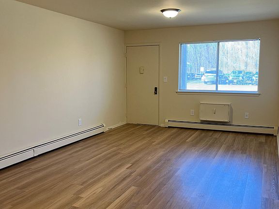 5th image of 3601 Strang Blvd APT B