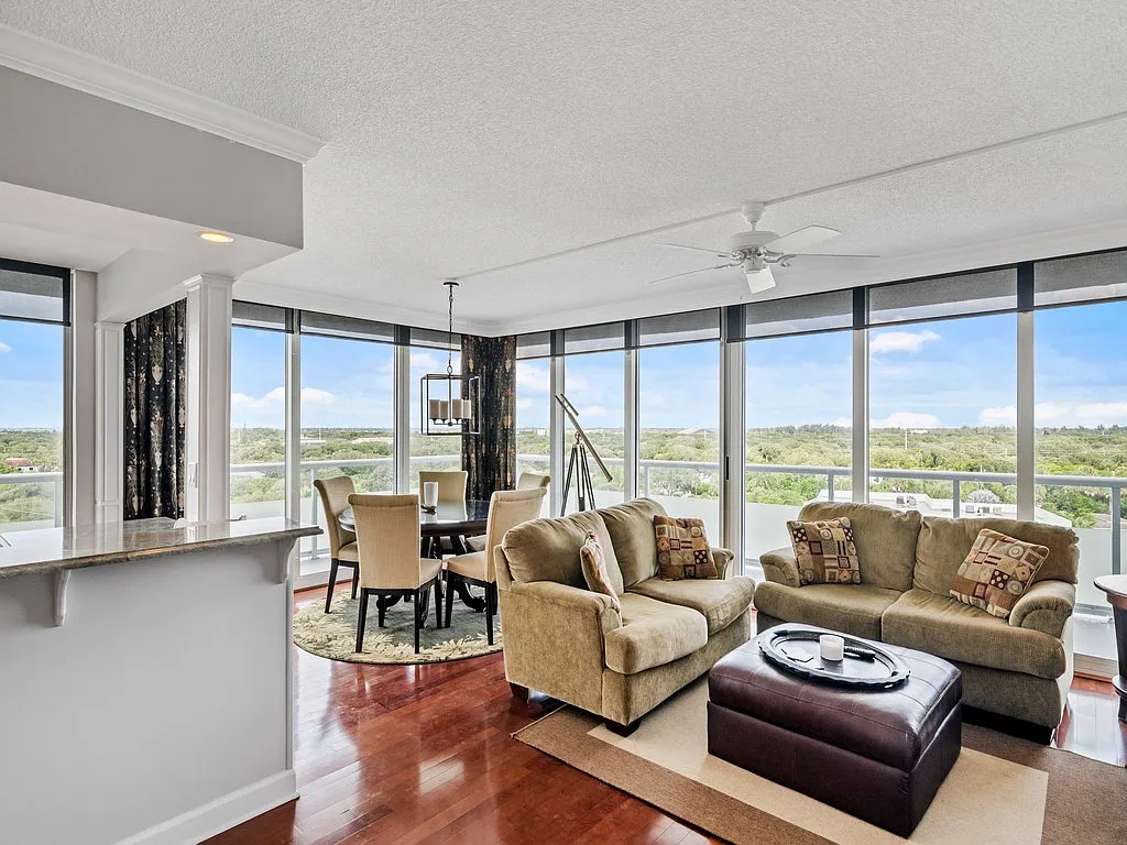 2 bed, 1112 sqft, $3,800 — Photo 3