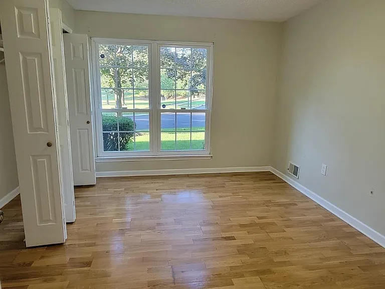 43 Crabapple Ln — Photo 8