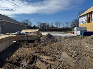 2211 Hackberry St, Springfield, OH 45505