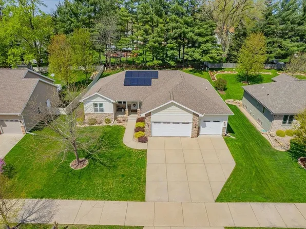 4374 Memorial Circle, Windsor, WI 53598
