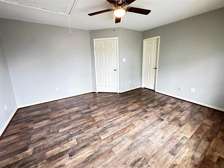 2110 Turner Dr — Photo 10