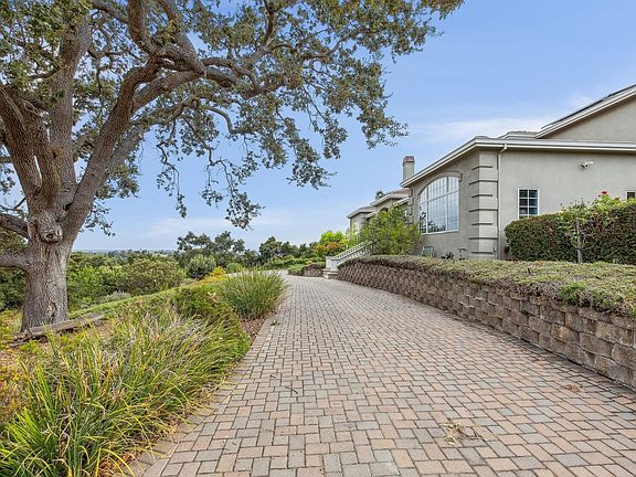 5th image of 24036 Oak Knoll Cir