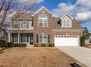 241 Inverness Dr, Hubert, NC 28539