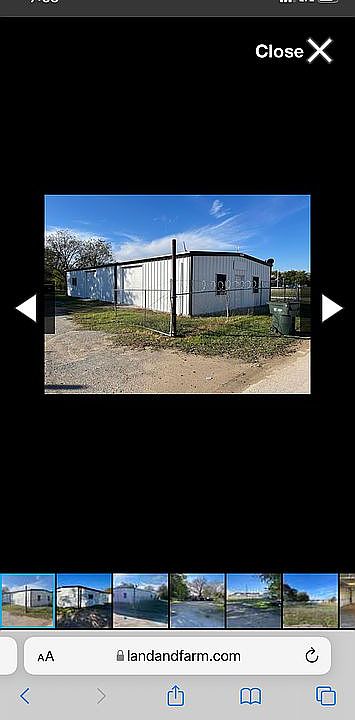 1st image of 306 W Oak Ave