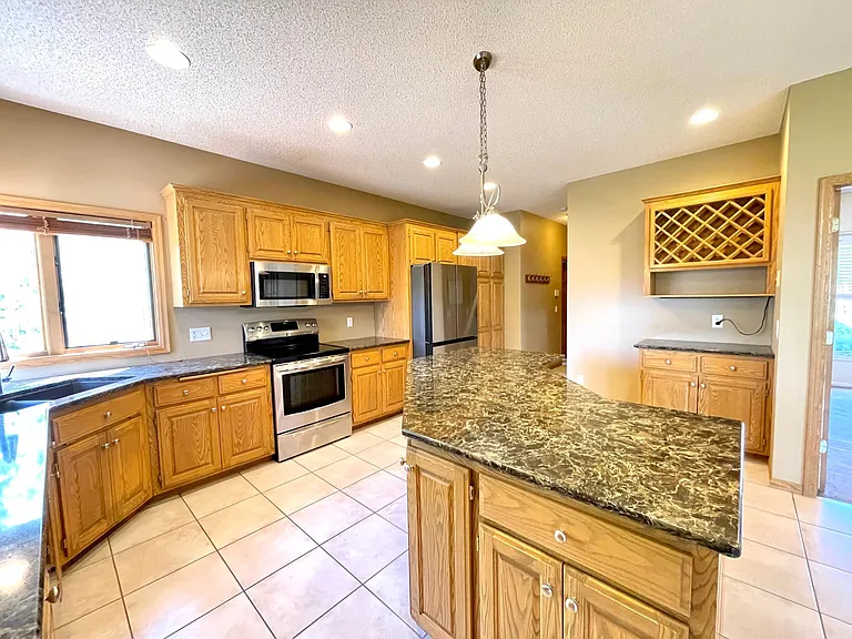 640 S Park Ct — Photo 6