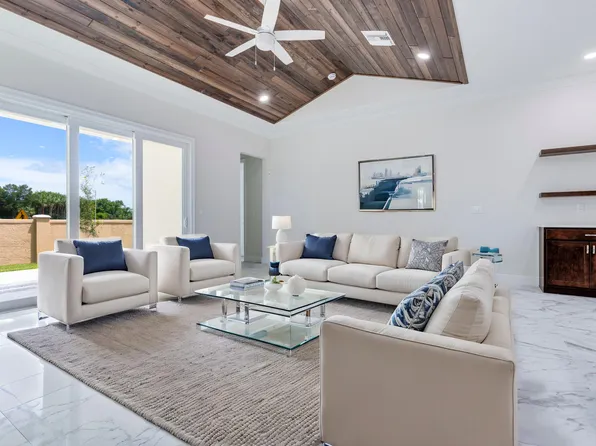 1805 Bridgepointe Circle #1, Vero Beach, FL 32967