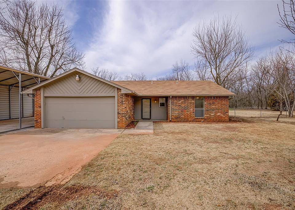1st image of 16661 Winding Creek Dr