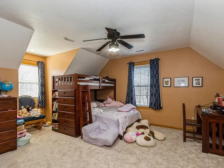 Mesquite Dr — Photo 20