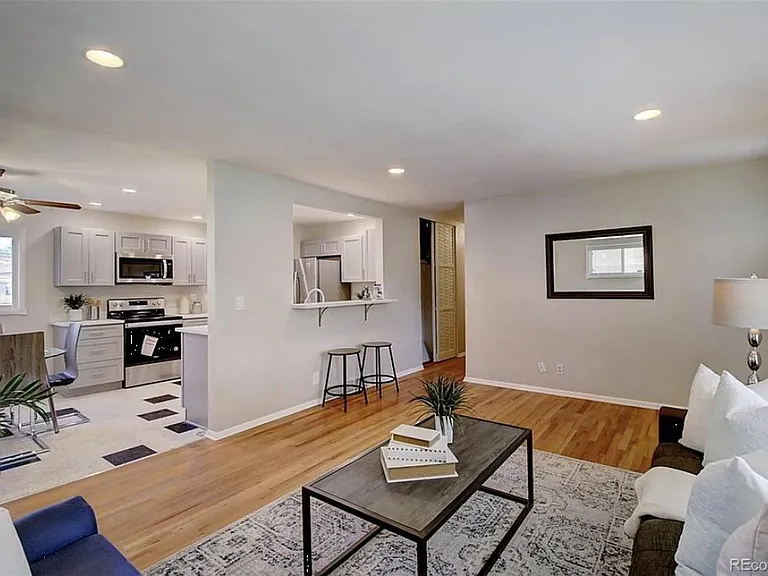 1385 Salem St — Photo 19