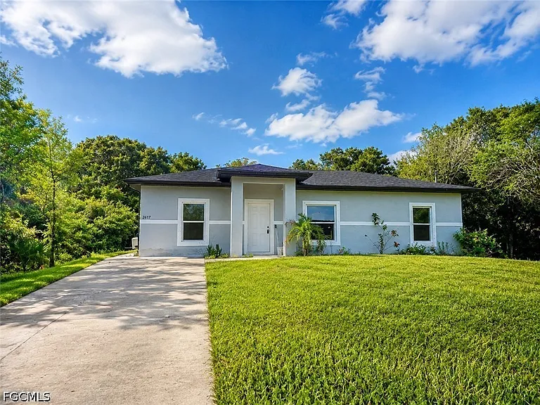2617 Queen Dr — Photo 1