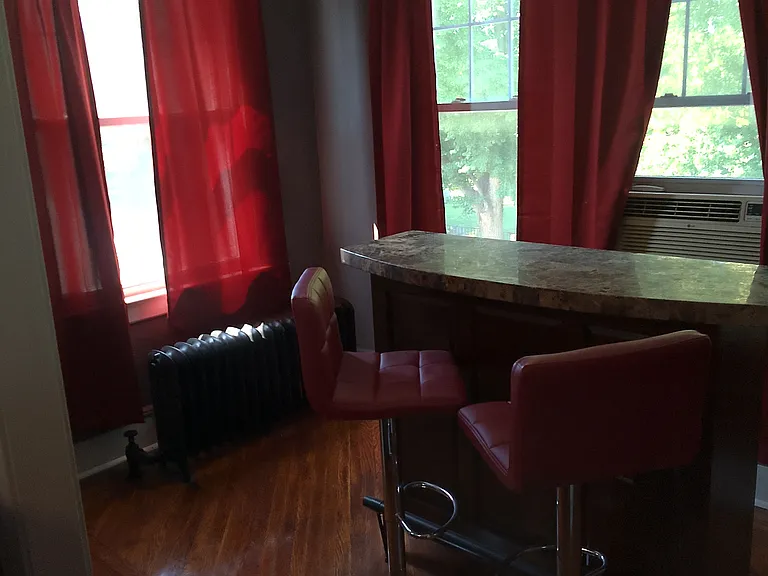 58 N 21st St #2 — Photo 6