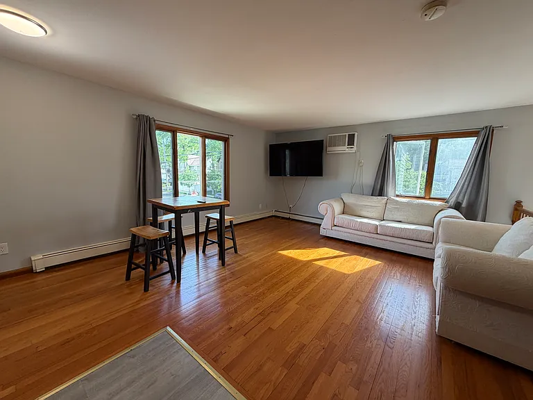 401 Billiou St #2 — Photo 6