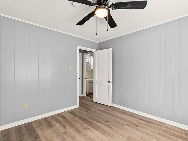715 Oakwood Dr — Photo 19