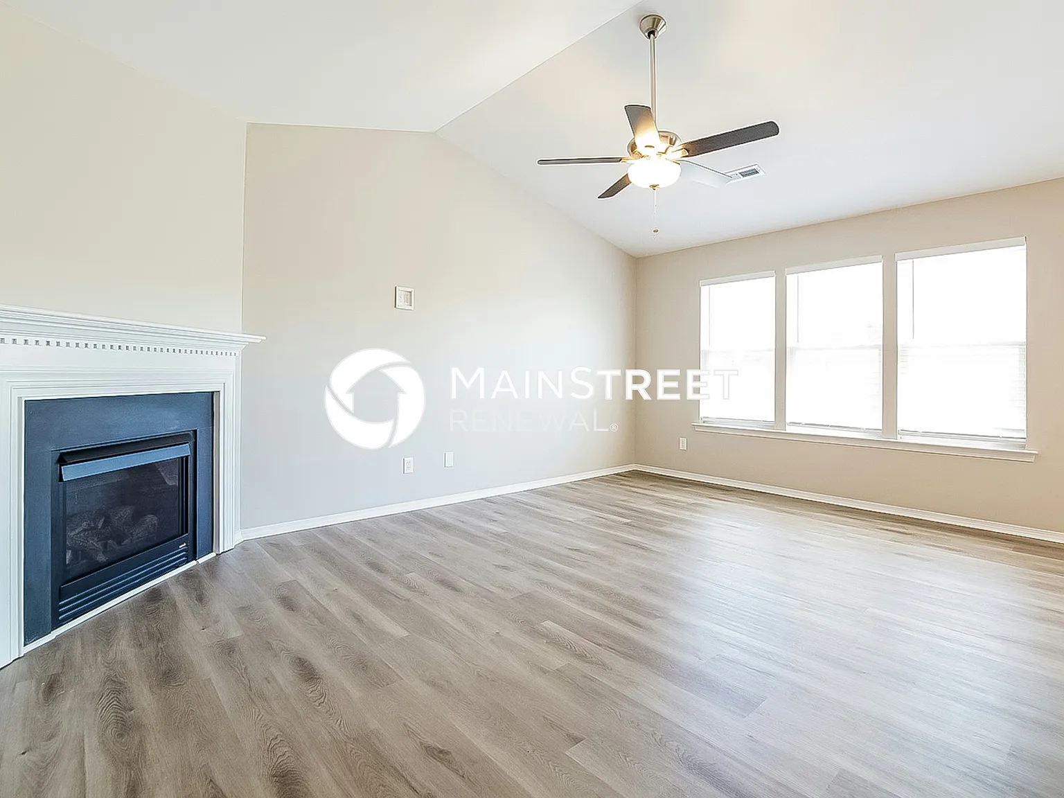 1005 Narcissus Ct — Photo 3