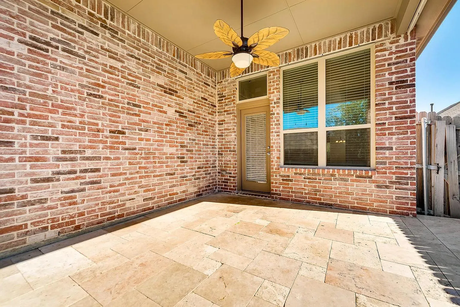 3 bed, 2338 sqft, $2,845 — Photo 1