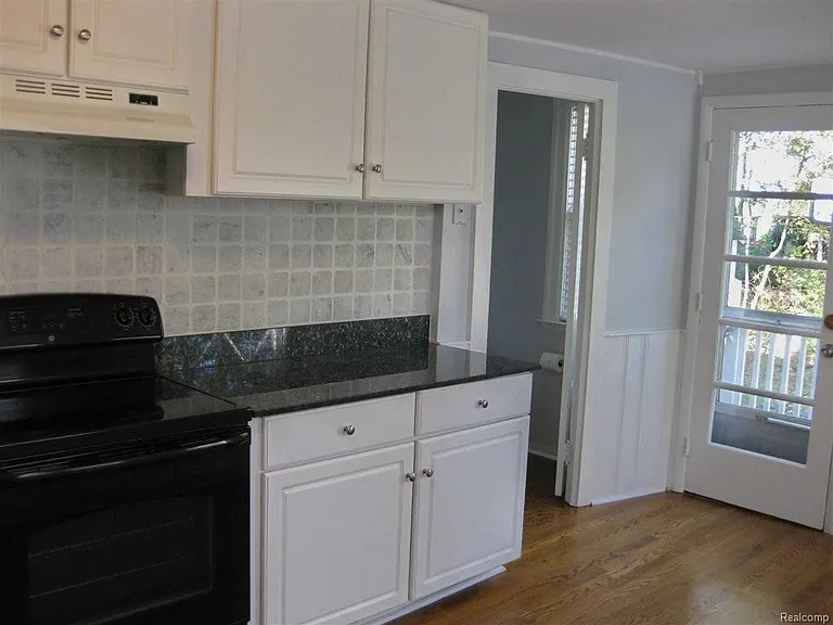 287 Oakland Ave — Photo 7