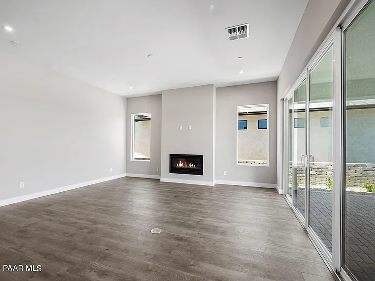1318 Rockwood Dr — Photo 18