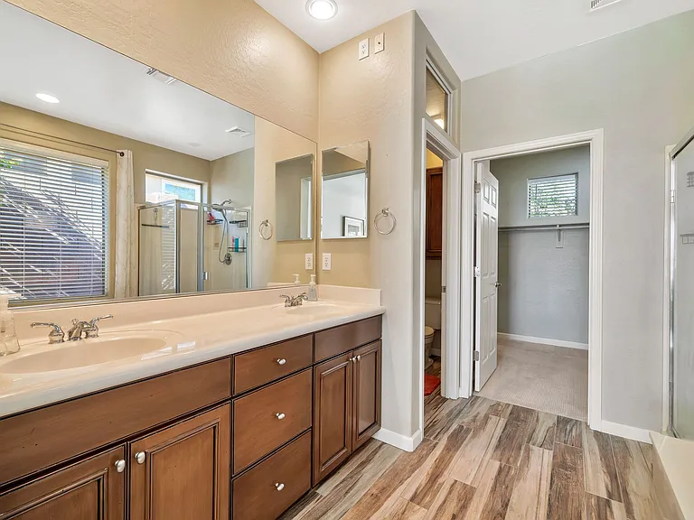 2519 W Myopia Dr — Photo 20